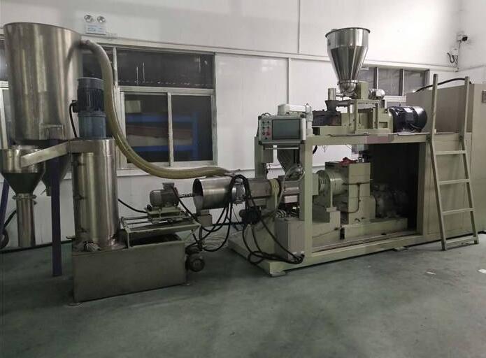 連續(xù)式密煉機