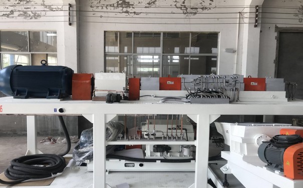 密煉機生產(chǎn)流程及工藝是什么？密煉機混煉工藝了解下！